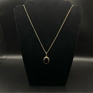 Vintage Signed Sarah Coventry Jet Elegance Gold Tone Black Pendant Necklace 18”